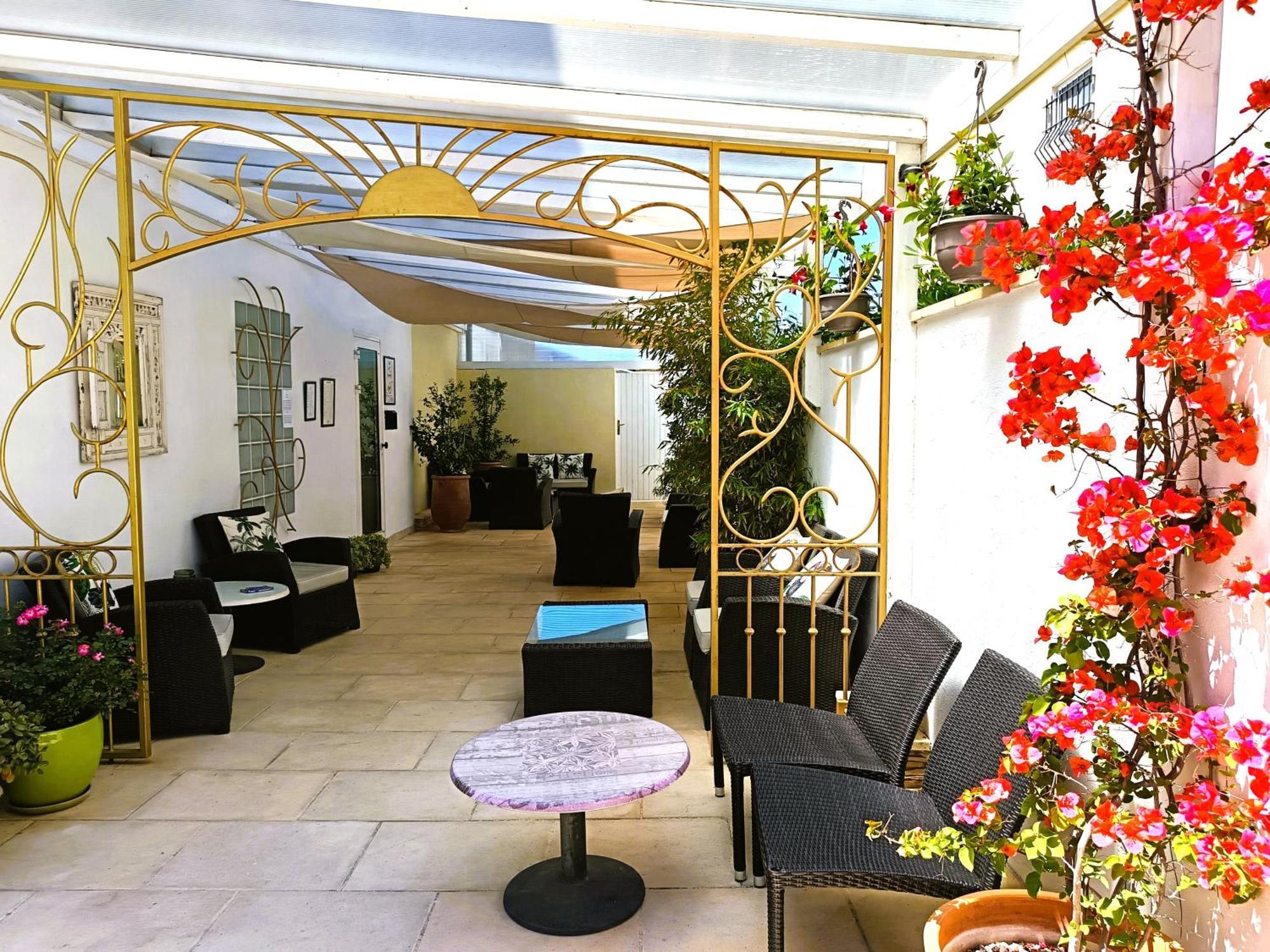 Hotel Le Mediterranee Hyères Exterior foto